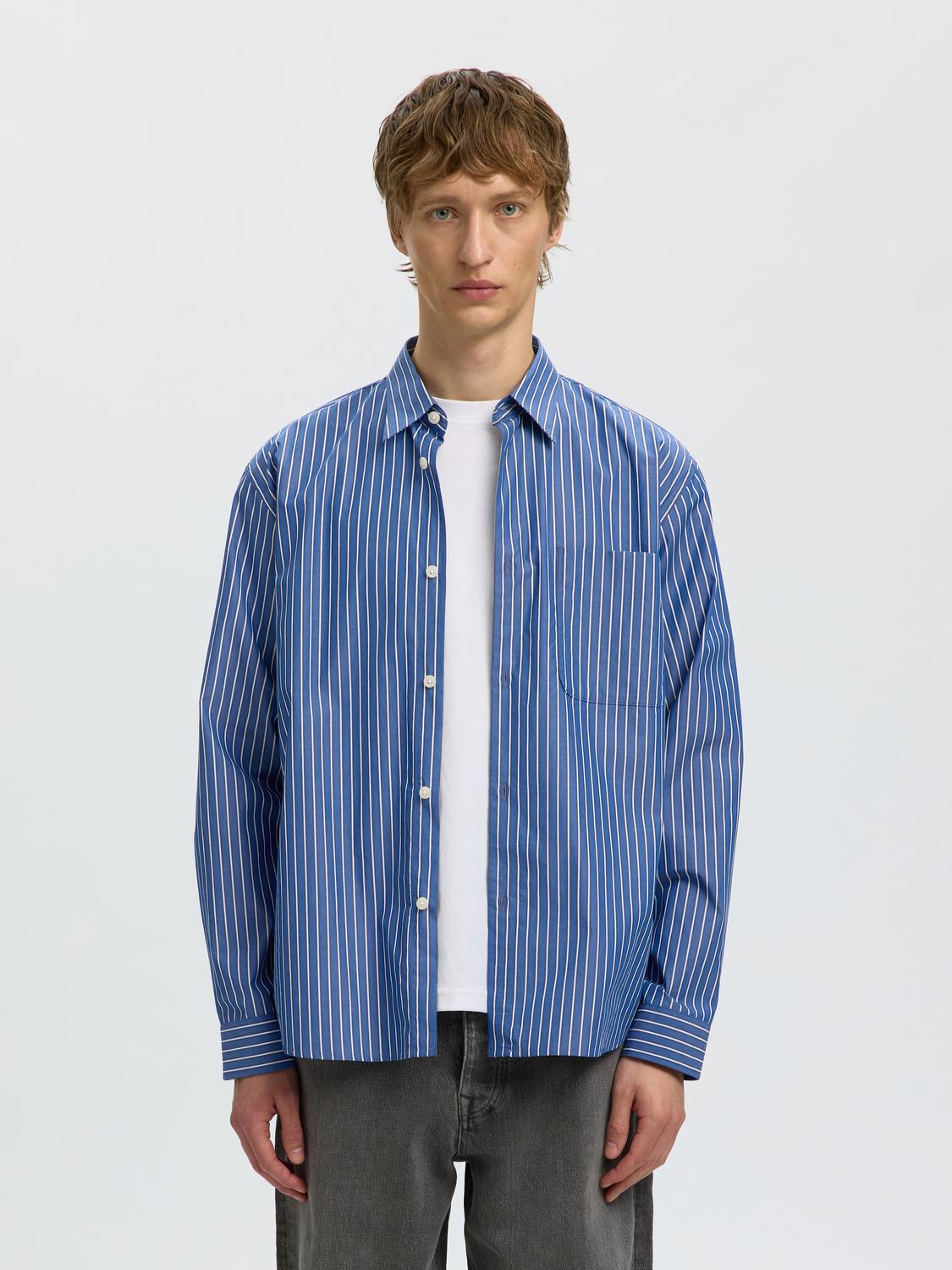model_shot-front